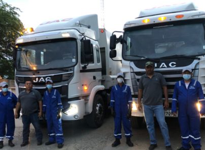Equipo de Ecoway junto a los recolectores